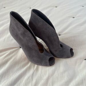 Gianvito Rossi Women's Open Toe Suede Cutout Stiletto Ankle Bootie Gray Size 7